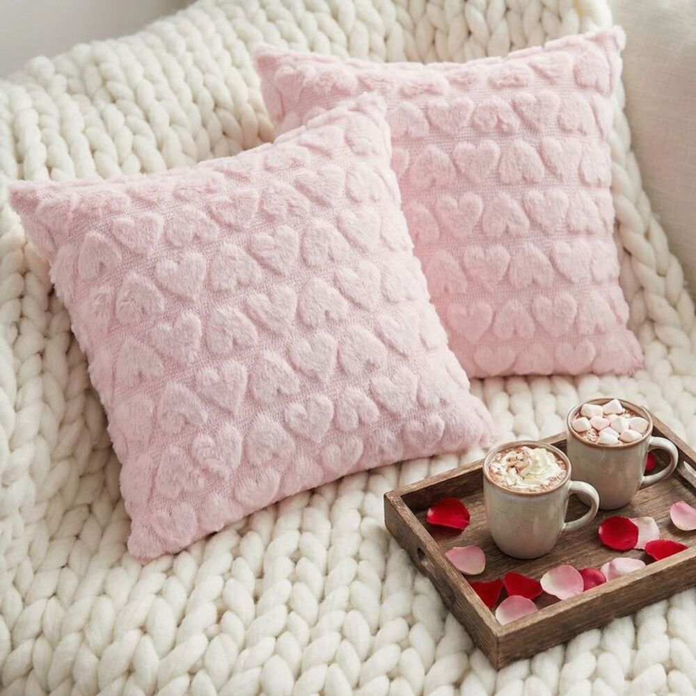 2pcs Throw Pillow Covers Modern Heart Pattern Pillow Covers 18 x 18 Inch Pink